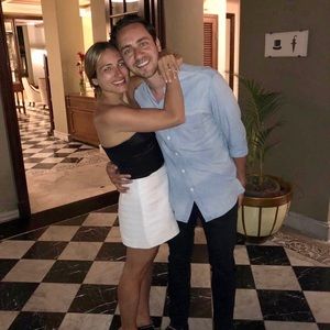 Meet your Posher, Gloria